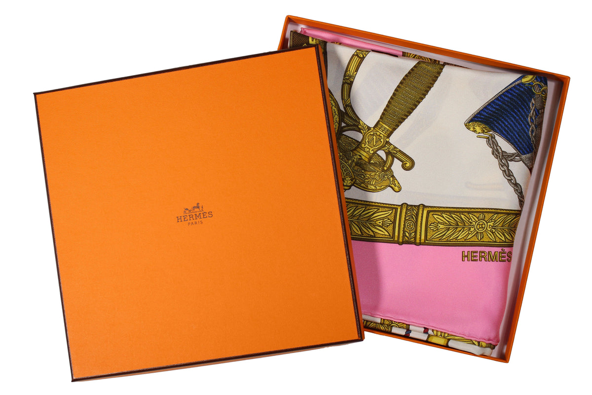 HERMÈS scarf 