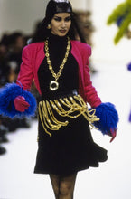 Chanel Fall 1991 Runway Logo disc necklace