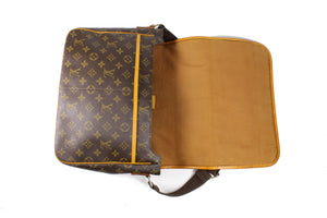 LOUIS VUITTON Bosphore GM monogram canvas messenger bag