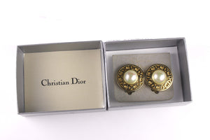 CHRISTIAN DIOR circular pearl logo earrings