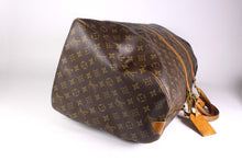 LOUIS VUITTON Keepall 60 monogram canvas travel bag