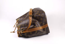 LOUIS VUITTON Noé monogram canvas bag