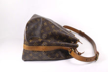 LOUIS VUITTON Noé monogram canvas bag