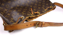 LOUIS VUITTON Noé monogram canvas bag