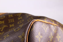 LOUIS VUITTON Keepall 60 monogram canvas travel bag