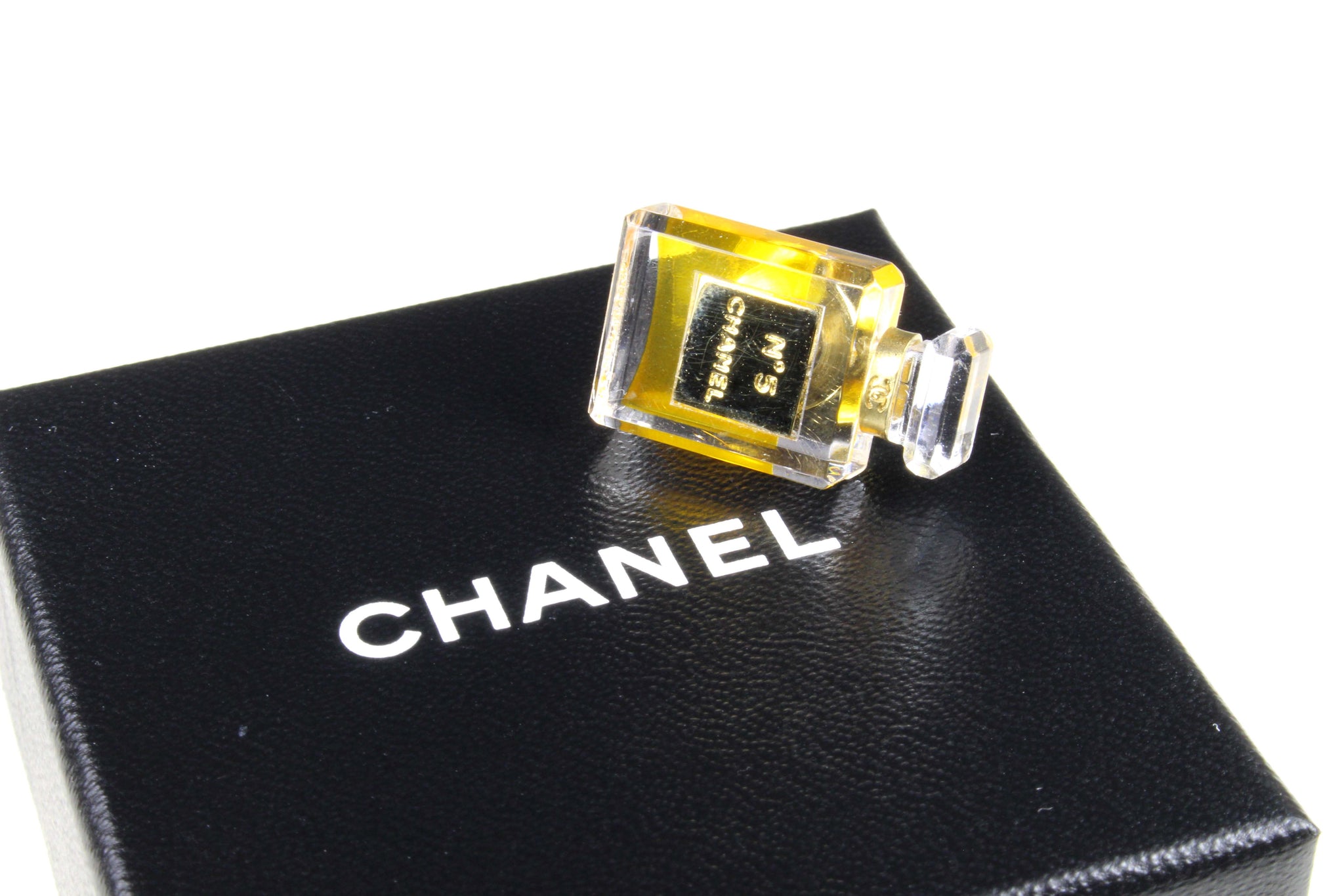 CHANEL iconic No.5 miniature perfume pin brooch – Vintage Carwen