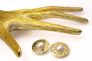 CHRISTIAN DIOR circular pearl logo earrings