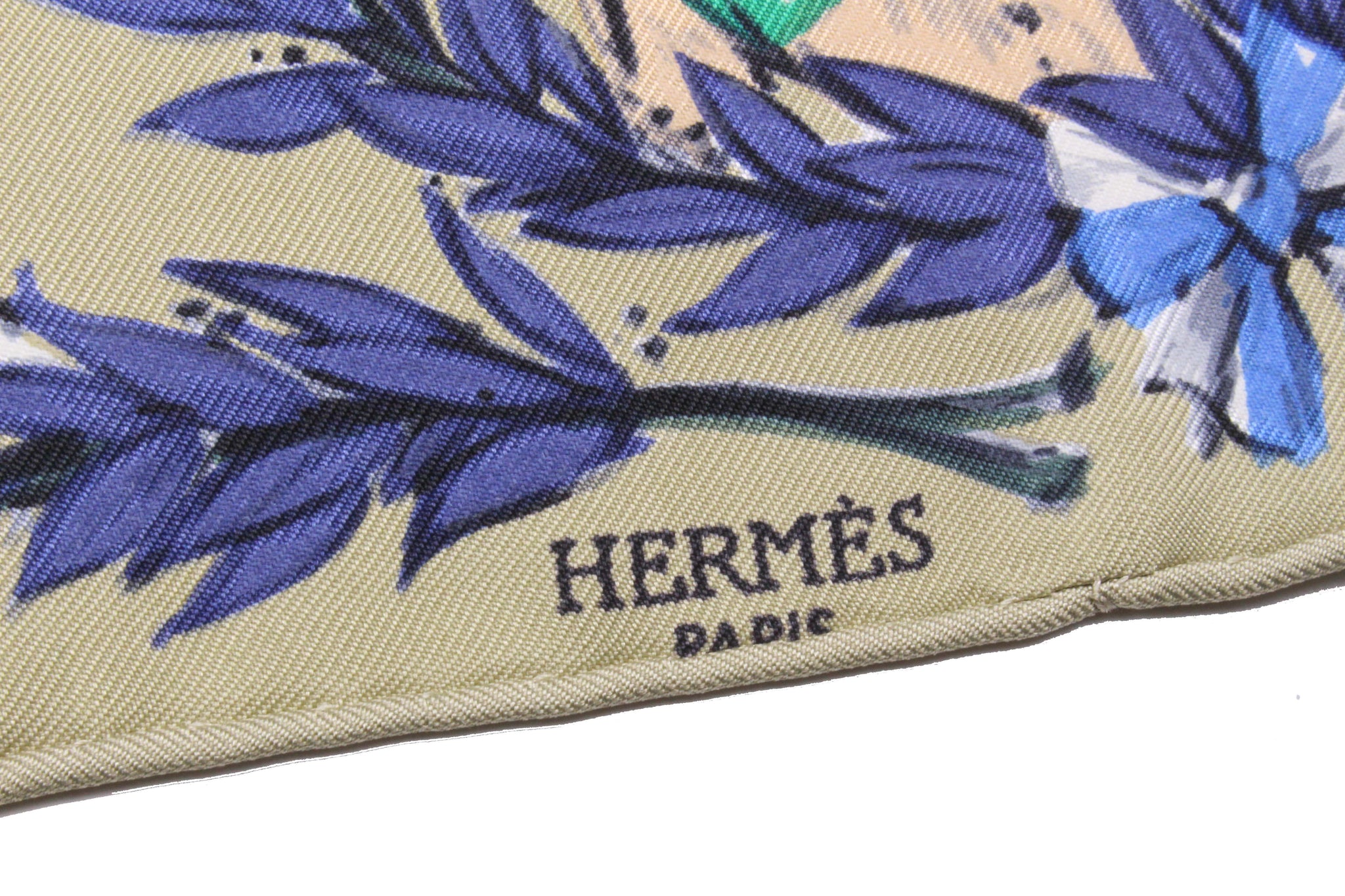 HERMÈS gavroche “Madame Cuir” by Pierre Marie, pocket square