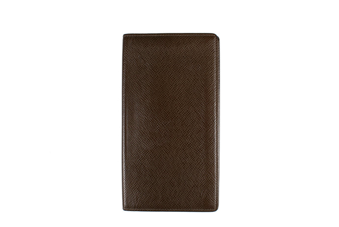 LOUIS VUITTON Long brown Taïga leather wallet