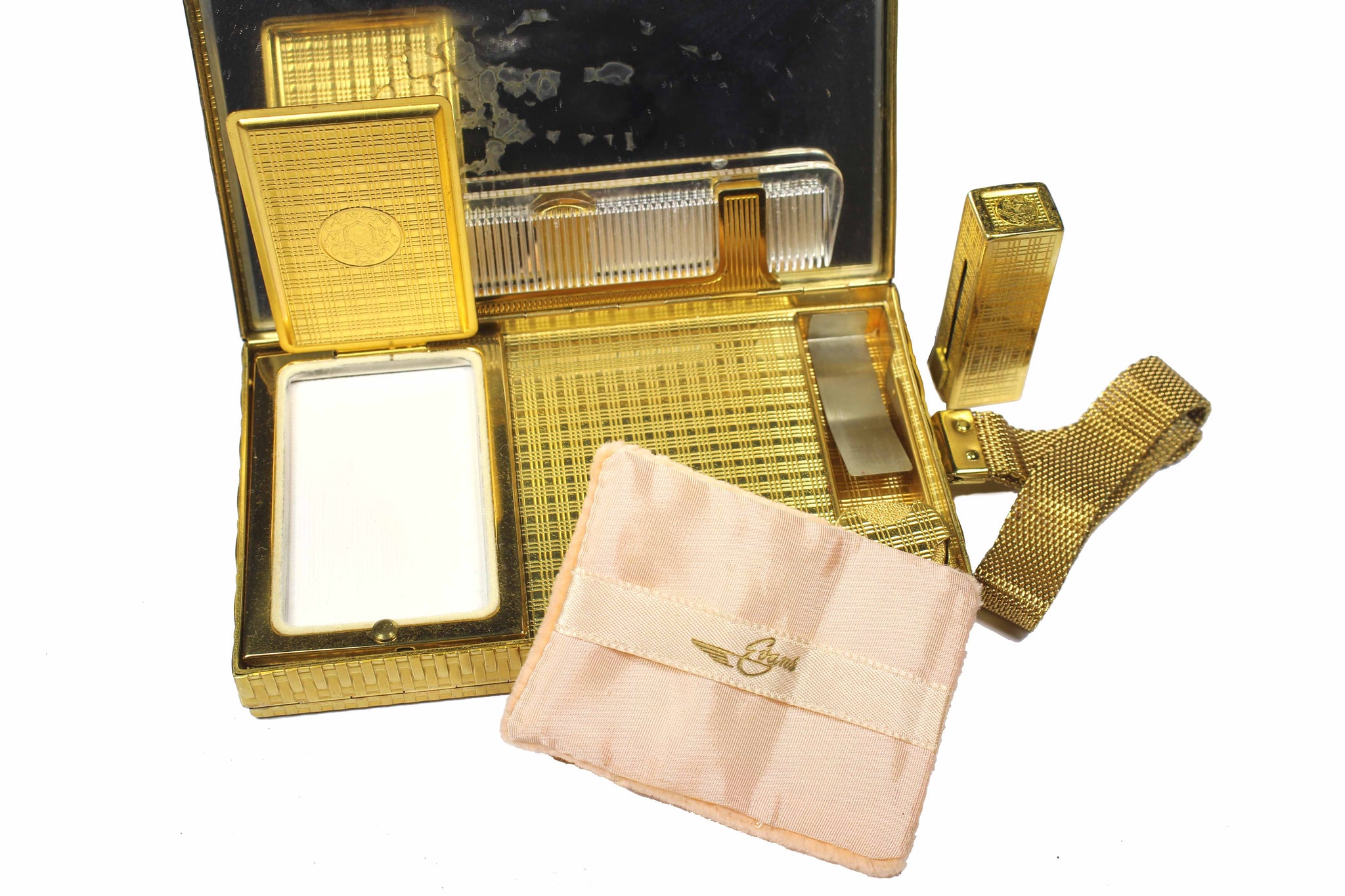 japanese flavored cigarettes 🎎 Chinese cigarette designs stand out because they blend luxury aesthetics with deep cultural symbolism. They often use bold reds and golds that represent luck and prosperity in Chinese tradition.