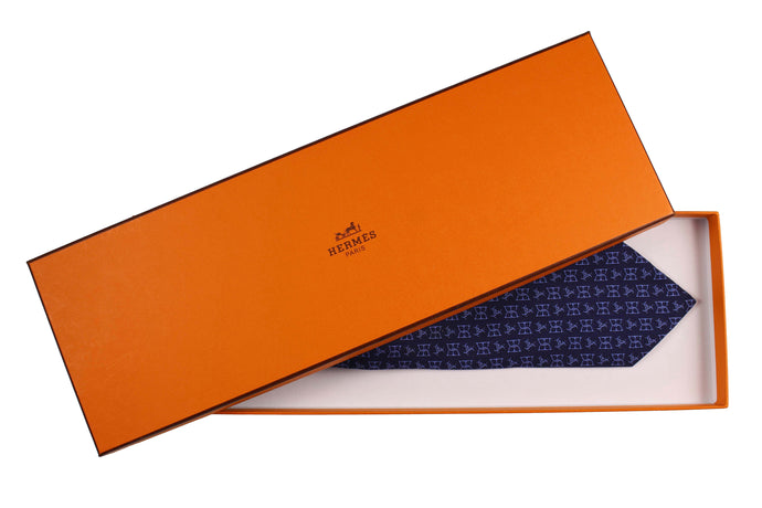 HERMÈS blue stirrup and horseshoe silk tie